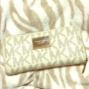 Michael Kors wallet